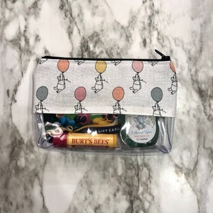 Winnie the Pooh bag, Pooh bear, Winnie the Pooh, balloons, Travel bag, Disneyland bag, vinyl bag, disney bag 124