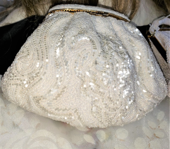 1960s Small Round White Beaded Clutch