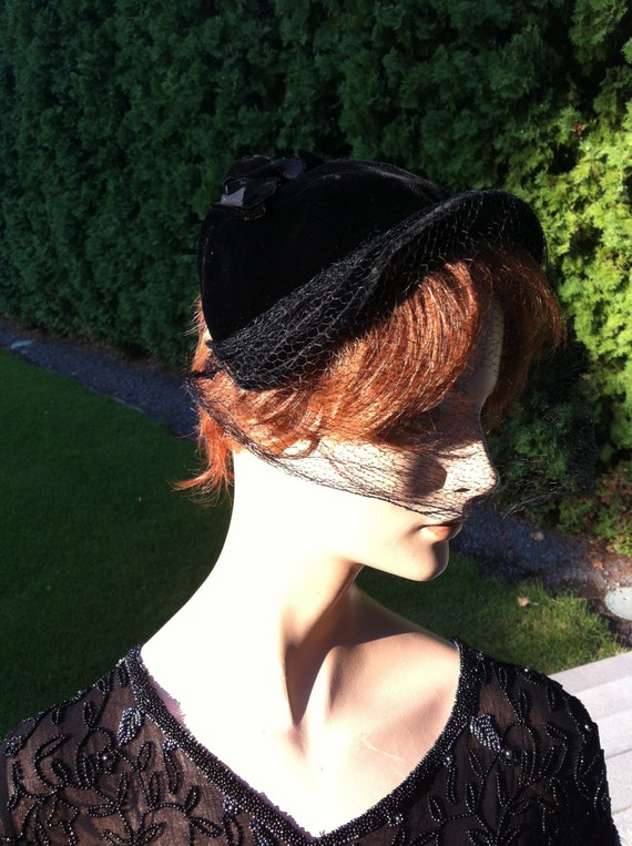 1940's Black Velvet Half Crown Hat