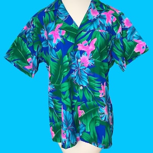 Vintage 1970&#39;s/1980&#39;s Vibrant Colorful Hawaiian Shirt
