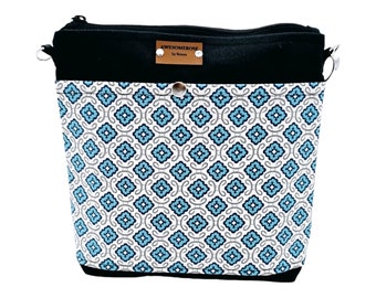 Kleine 3-teilige Umhängetasche