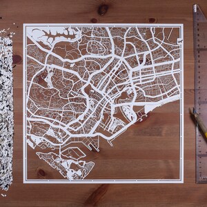 Singapore / Kuala Lumpur, papiergesneden kaart 12 x 12 inch. Papierkunst IDEALE CADEAUS