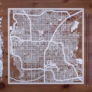 Carte de Las Vegas en papier découpé 12 × 12 po. Art en papier CADEAUX IDÉAUX