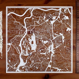 Jérusalem / Tel-Aviv, carte en papier découpé 12 x 12 po. Art en papier CADEAUX IDÉAUX