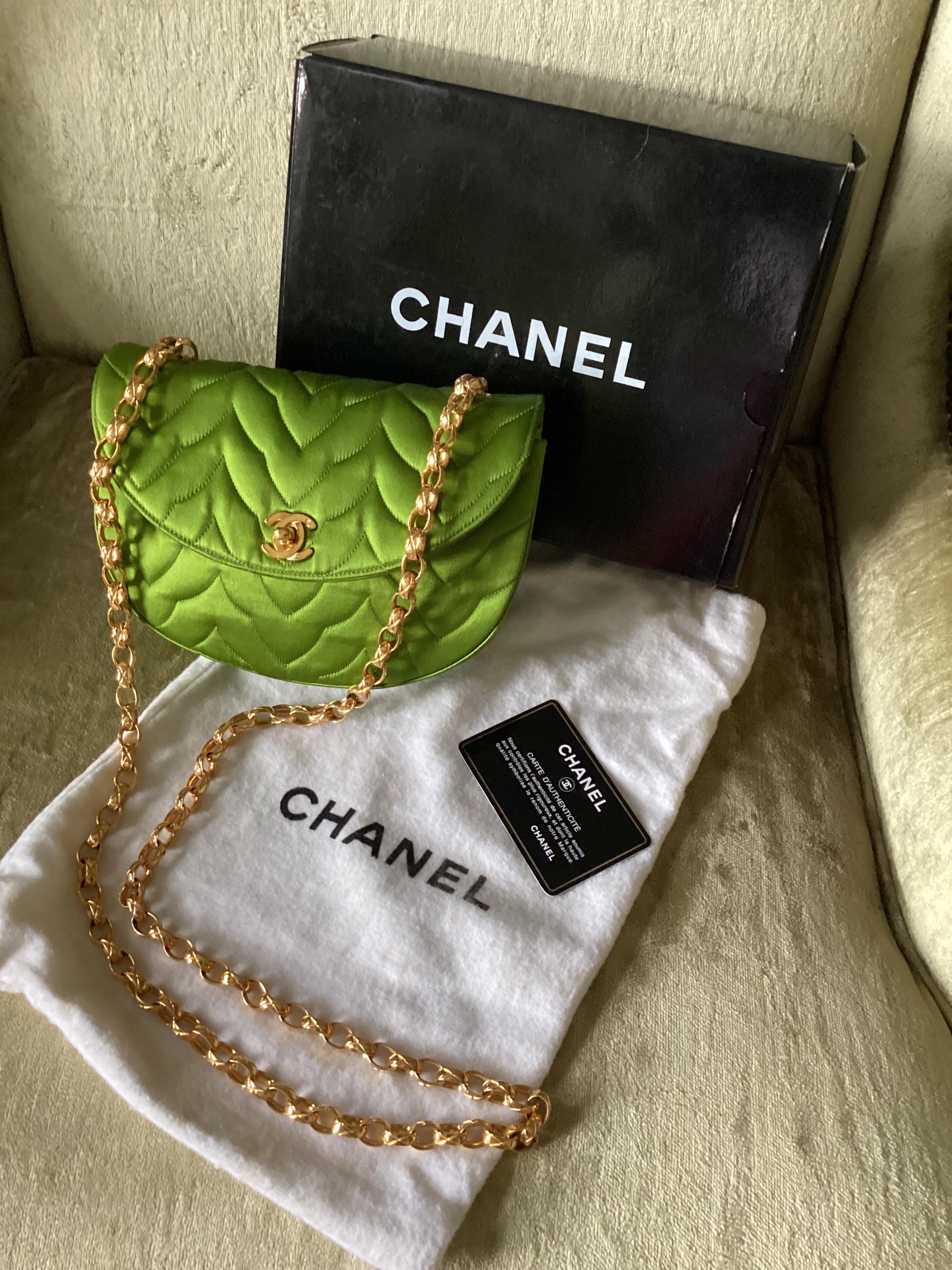 Chanel Vintage 1990 UNUSED Chartreuse Satin Diana Shoulder Bag