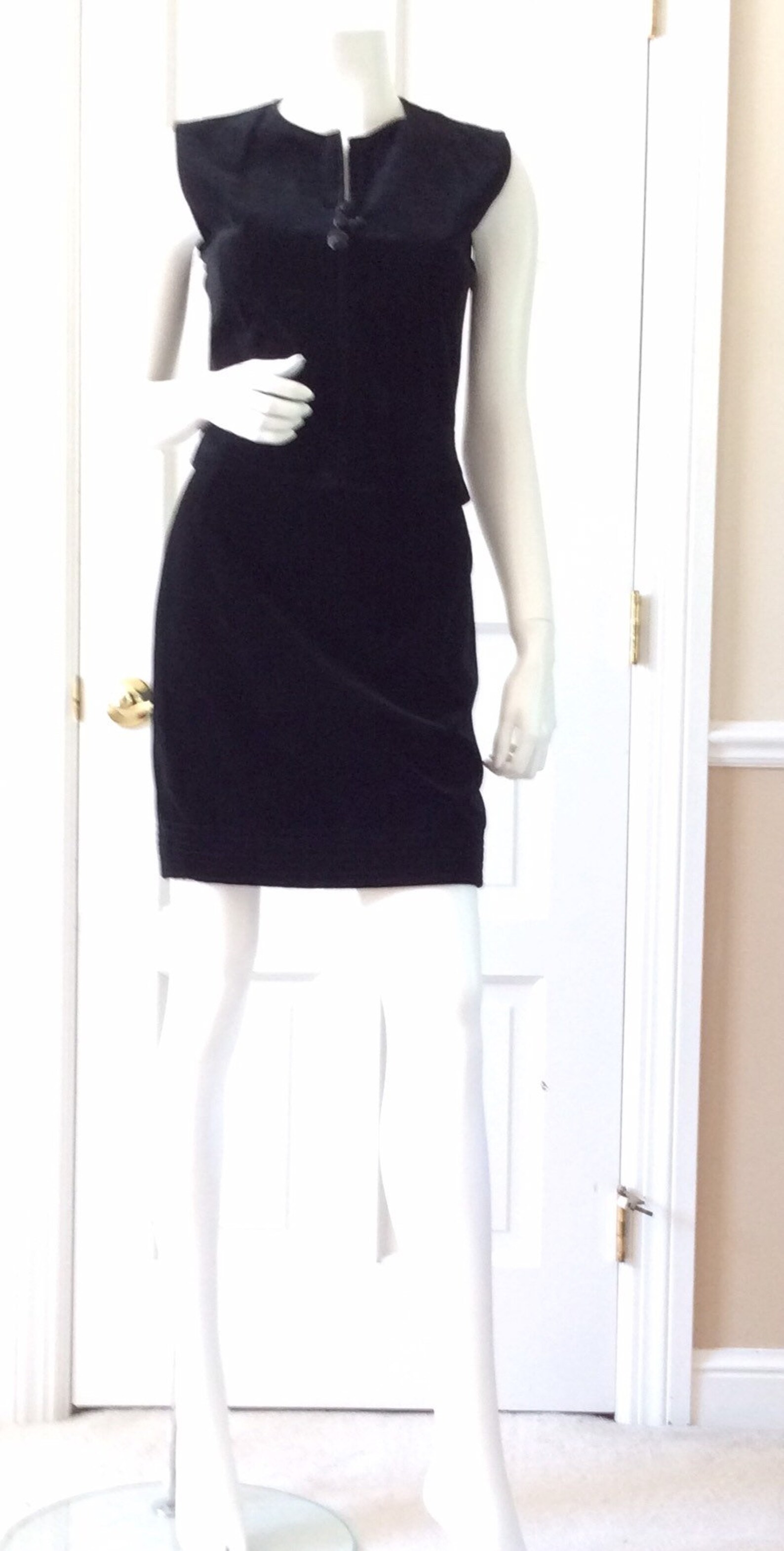 Gianni Versace For Genny Vintage 1991 Black Velvet Sleeveless Top Gianni Versace For Genny Vintage 1991 Black Velvet Sleeveless Top