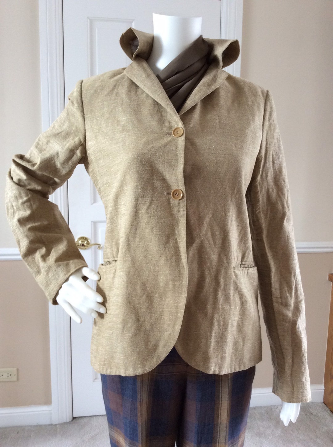 Romeo Gigli Vintage Size Italian 44, USA 8, Lined Acrylic and