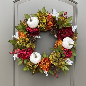 Fall Wreath with White Pumpkins, Farmhouse Fall Door Wreaths, Best Selling Wreath for Fall, Peony and Pumpkin Fall Wreath for Front Door afbeelding 1