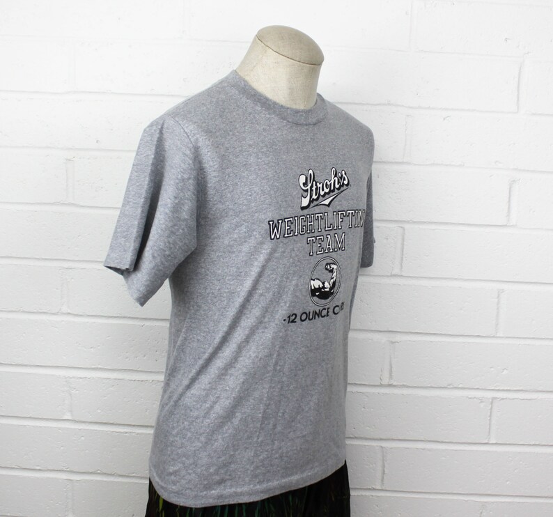 Vintage 80s Strohs Beer Shirt Gray Medium Weightlifting Team 12 oz Curl Logo T Shirt