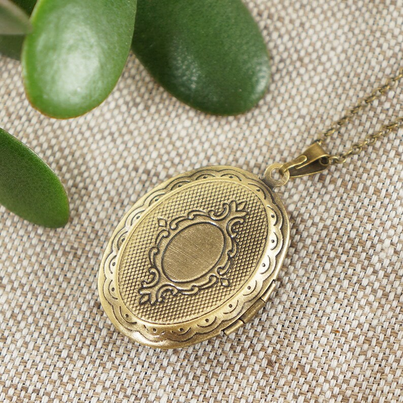 Black & White Lady Cameo Oval Brass Locket Pendant Necklace Etsy