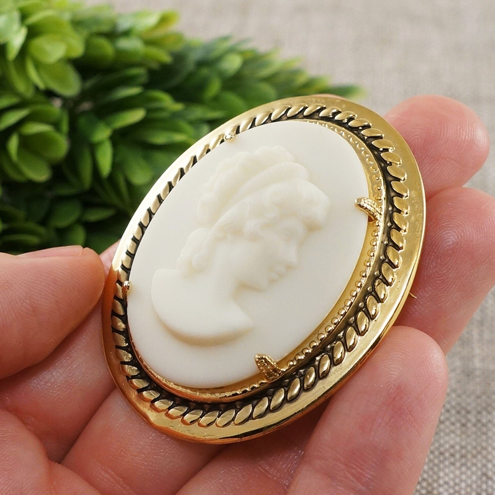 White Lady Cameo Brooch Cream Off White Ecru Ivory Vintage Etsy