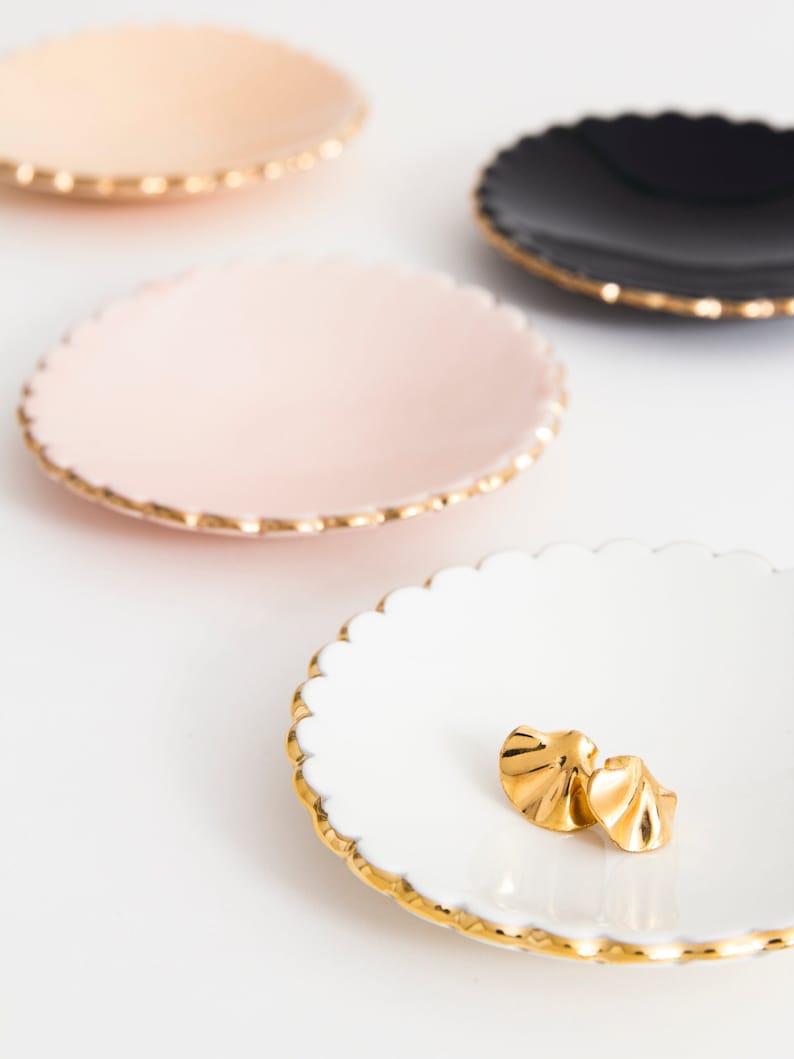 Jewelry dish with gold scalloped edge Goye X Noémiah image 3