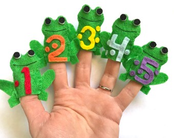 5 Five Green and Speckled Frogs Felt Animal Finger Puppets - Set of 5