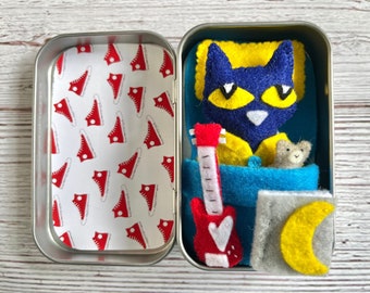 Plush Reversible Felt Pete the Cat-Inspired Altoid Tin Play Set with Teddy Bear, Electric Guitar, Bed, and Book