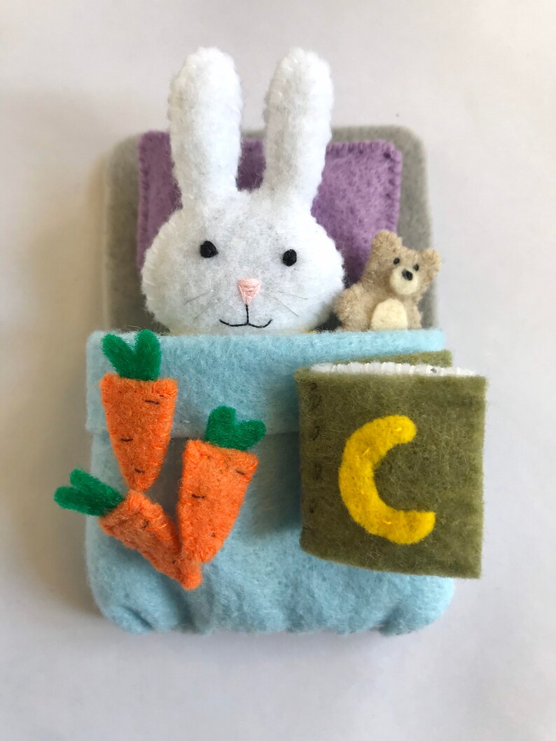 Plush Reversible Felt Bunny Rabbit in Altoid Tin with Carrots | Etsy