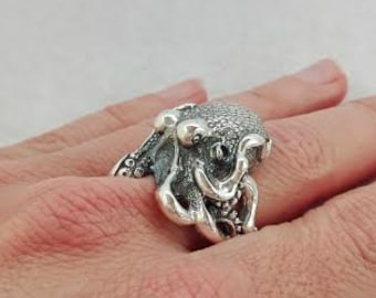 Small Octopus ring l.  Sterling silver - Free shipping