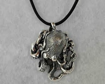 Octopus pendant - Pillbox pendant - Locket pendant - Free shipping