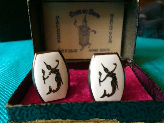 Vintage Star of Siam Clip On Earrings