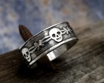 Silver Skull Barbed Wire Band Ring, Memento Mori Skeleton Ring, Goth Wedding Band, Biker Thumb Midi Ring, Mori Girl Jewelry, Dark Academia