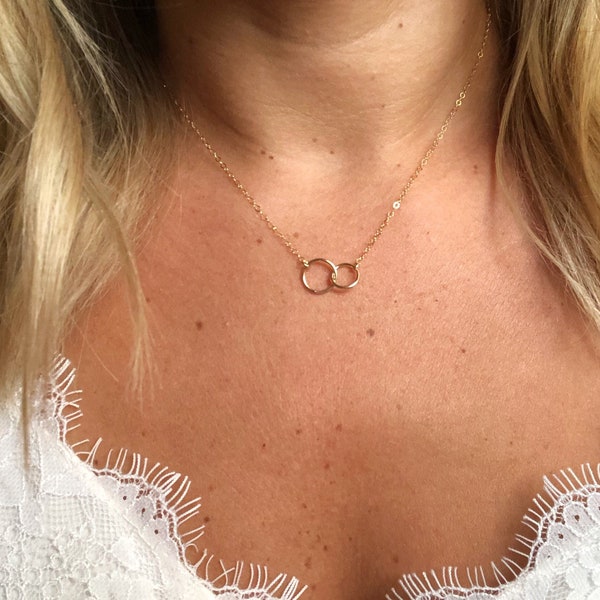 Double ring necklace / Interlocking Circle / Infinity Necklace