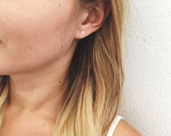 Petite Circle Stud Earrings / 14k gold filled