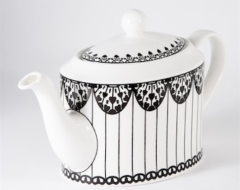 6-cup Teapot: Elegant black and white Paper Kite design on fine bone china