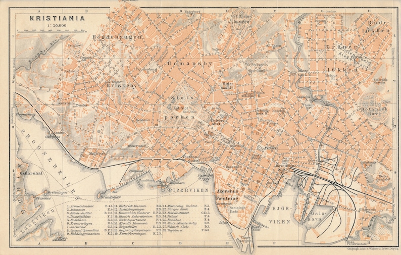 K&ouml;nnte beinhalten: Eine Vintage-Karte von Kristiania, heute Oslo, Norwegen, im Ma&szlig;stab 1:20.000. Die Karte zeigt die Stra&szlig;en, Parks und Wasserwege der Stadt. Die Karte ist in Schwarzwei&szlig; mit orangefarbenen Highlights gedruckt.
