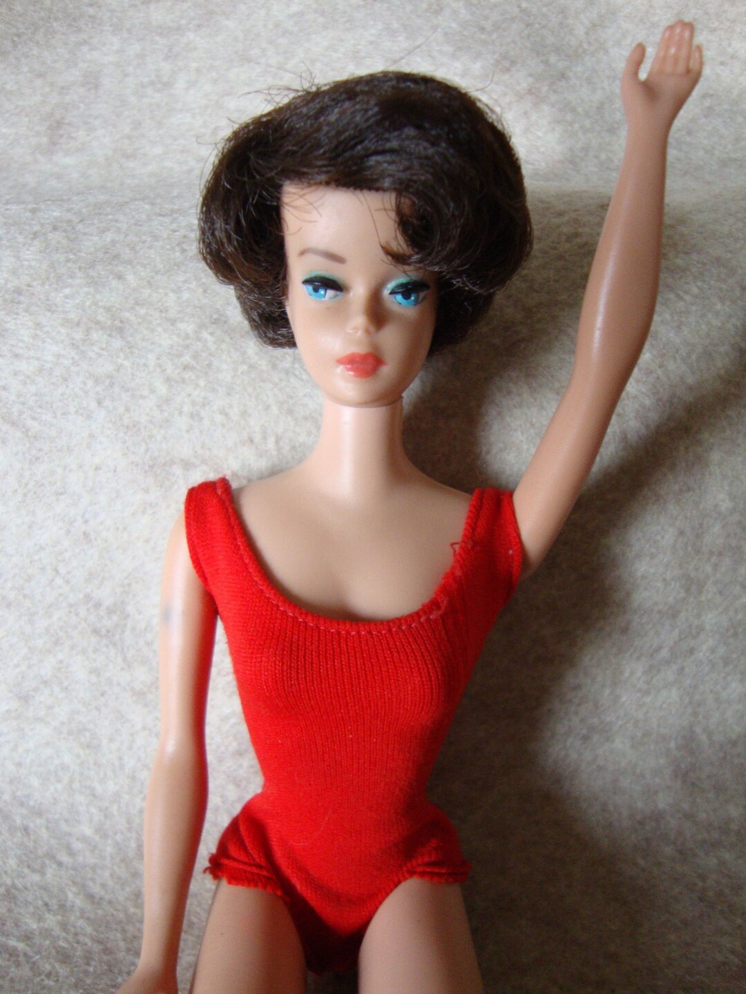 BARBIE BUBBLE CUT BLONDE AVEC LEVRES BLANCHES