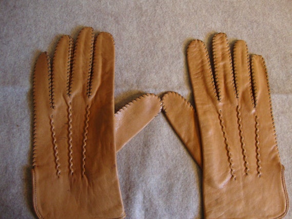 tan driving gloves