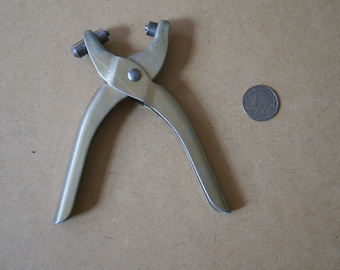 Vintage 1970’s - Kaycrest Eyelet Tool - Riveter - hole punch - vintage sewing -crafts- seamstress tool