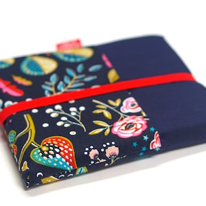 Housse liseuse sur mesure – Étui tissu floral Kindle Paperwhite, Kobo Clara BW, Kobo Libra Colour – Cadeau personnalisé fait main lectrice