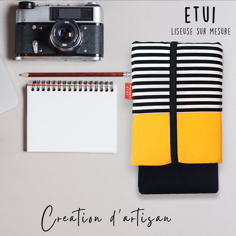 Etui liseuse tissu minimaliste rayures noir et blanc avec élastique, pochette liseuse sur mesure, étui kobo libra 2 à poches, étui Kindle image 1