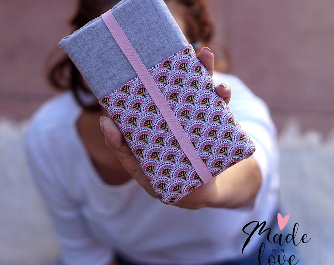 Pink Japanese fabric mobile phone case with pockets, personalized iPhone case, padded Samsung phone case, custom made, gift