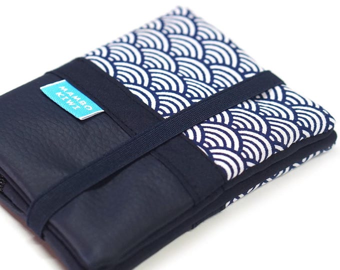 Vegan men's wallet with Japanese print elastic - Handmade navy faux leather card holder - gift idea for brother, husband, dad