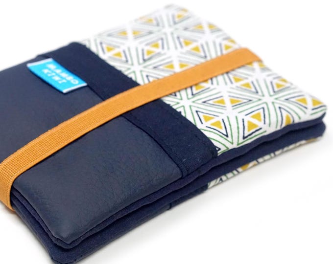Men's Vegan Compact Wallet with Elastic Band - Faux Leather and Graphic Print Fabric - Gift for Father, Brother, Friend