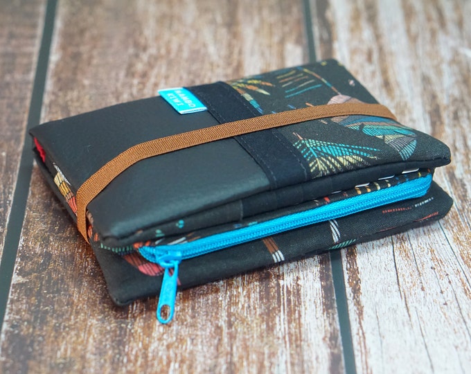 Original boho women's wallet - Passport, card holder, coins - Black faux leather & colorful feathers - Gift for traveler, friend, sister