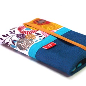 Grand portefeuille coloré femme avec élastique - Tissu floral et simili cuir végan -  Porte cartes, Chéquier fait main, idée cadeau voyage