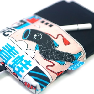 Etui liseuse sur mesure tissu japonais dragon carpe sushi - Poche & élastique - Pour Kobo, kindle, Vivlio... Cadeau voyageur fan du Japon