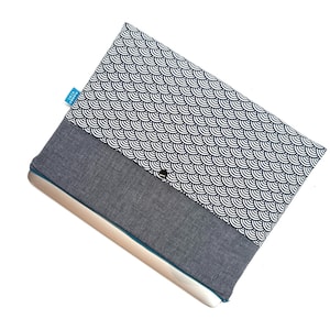 Custom-made 15 and 16 inch computer case in navy blue Japanese wave fabric with pocket and padding, MacBook cover, Christmas gift for men
