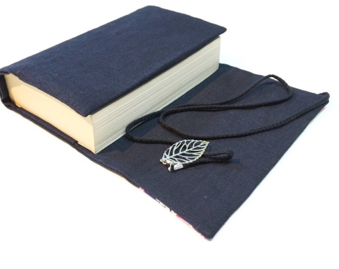 Adjustable Envelope Book Cover - Custom Made - Navy Linen and Wax Fabric - Personalized Gift for Reader