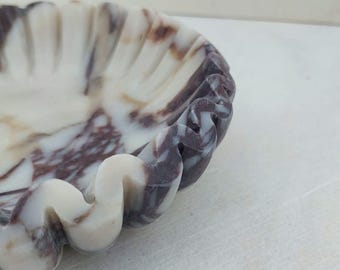 Handmade Calacatta Marble Ruffle Bowl: Home Decor