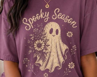 Vintage Floral Ghost Shirt, Botanical Halloween Tee, Retro Ghost Graphic, Cottagecore Fall Shirt, Wildflower Halloween Top