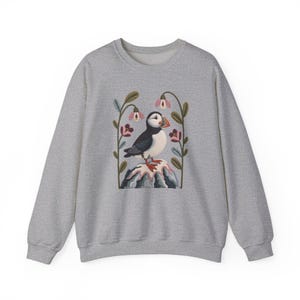 Faux Yarn Art Puffin Sweatshirt, Coastal Bird Sweater, Nordic Nature Crewneck, Ocean Wildlife Winter Apparel image 3