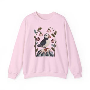 Faux Yarn Art Puffin Sweatshirt, Coastal Bird Sweater, Nordic Nature Crewneck, Ocean Wildlife Winter Apparel image 5