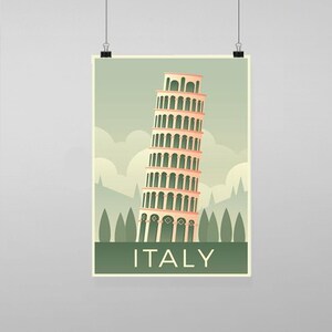 Puede incluir: Un póster de estilo retro con una ilustración estilizada de la Torre Inclinada de Pisa en Italia. La torre se representa en un color melocotón claro con acentos verdes, sobre un fondo verde claro con un cielo azul claro. El texto "ITALIA" está impreso en una fuente blanca en negrita en la parte inferior del póster.