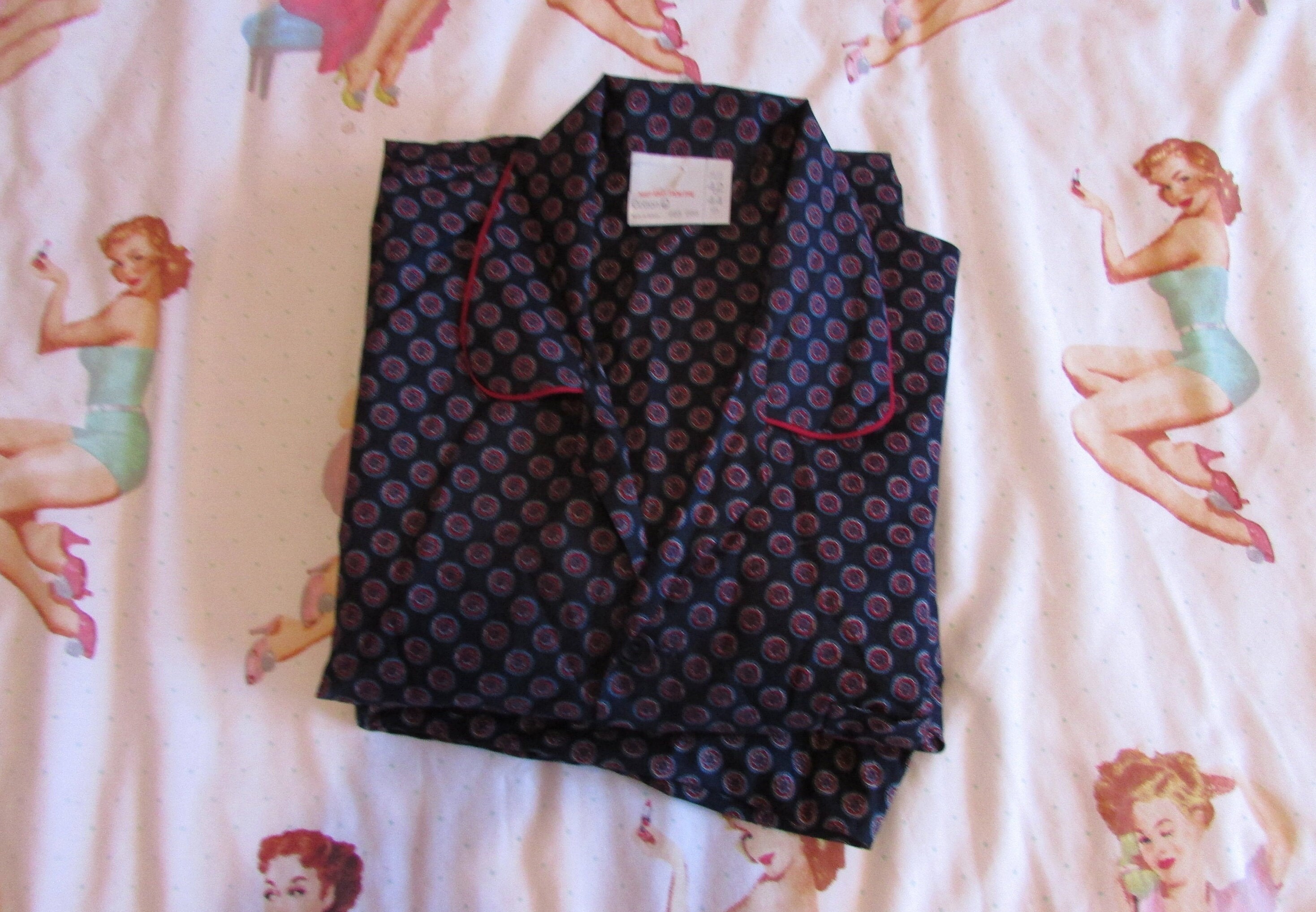 Image of Vintage Tootal-style Men's Paisley Classic Print Cotton Pyjamas, Size 42-44"