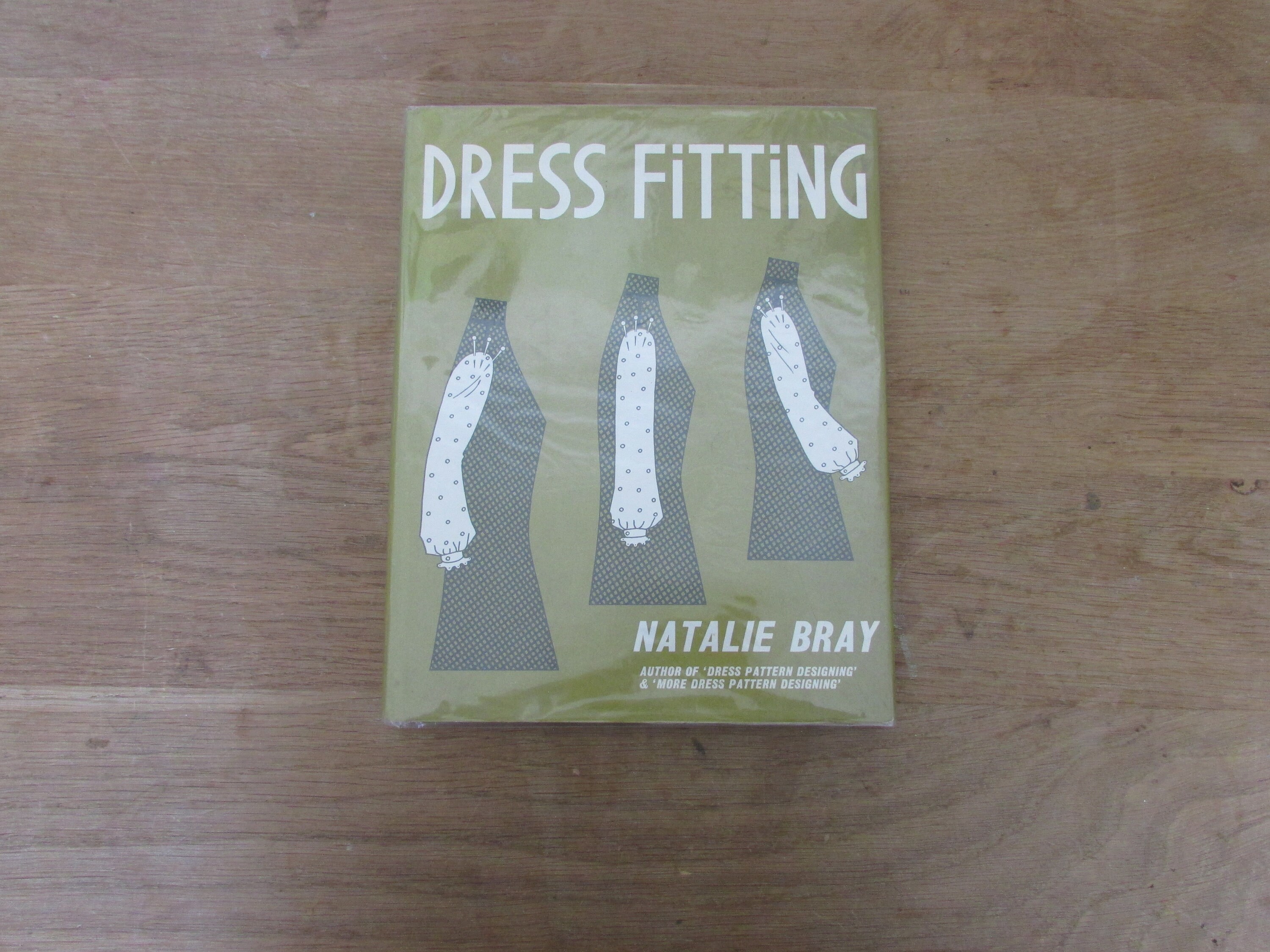 1973 Dress Fitting de Natalie Bray Hardback Etsy