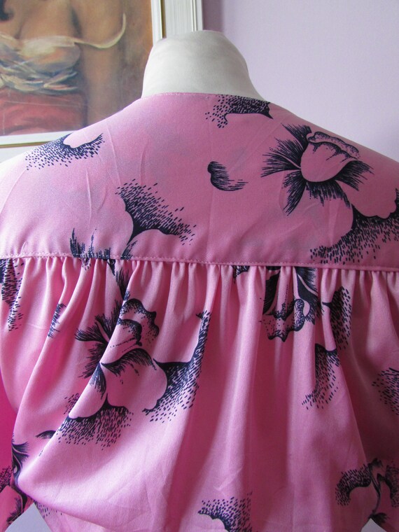 1990s does 1940s pink & navy floral day dress wit… - image 10
