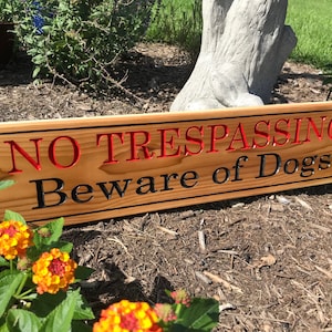 Personalizzato Vietato l&#39;accesso Attenzione al cane Proprietà privata Cartello in legno personalizzato Regalo rustico personalizzato per anniversario di famiglia Festa del papà Festa della mamma