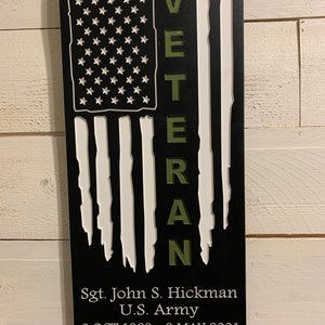 Regalo de veterano personalizado para él o ella con bandera rústica, letrero desgastado, decoración de veterano, bandera estadounidense